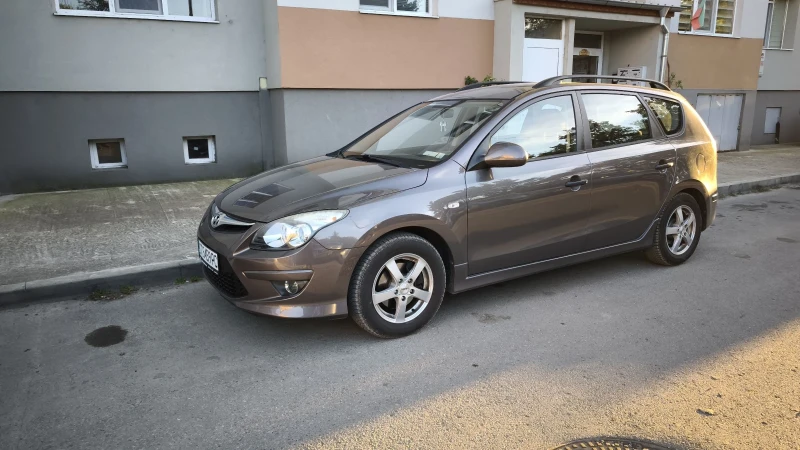 Hyundai I30, снимка 1 - Автомобили и джипове - 47739752