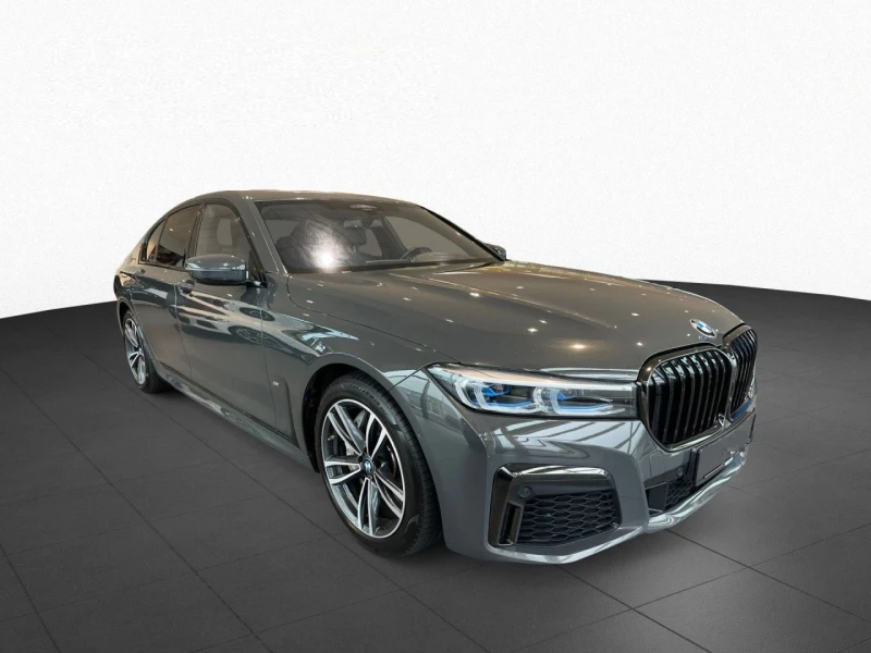 BMW 740 xDrive M Sport, снимка 2 - Автомобили и джипове - 47891957