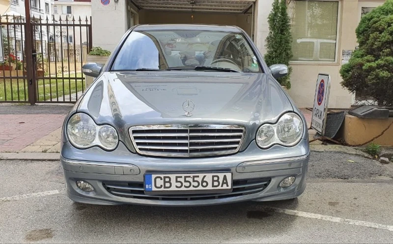 Mercedes-Benz C 320 4 Matic, снимка 2 - Автомобили и джипове - 48892440