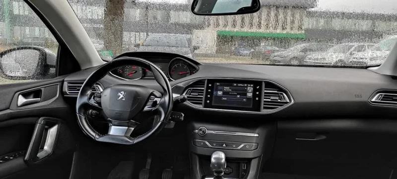 Peugeot 308, снимка 8 - Автомобили и джипове - 48955794