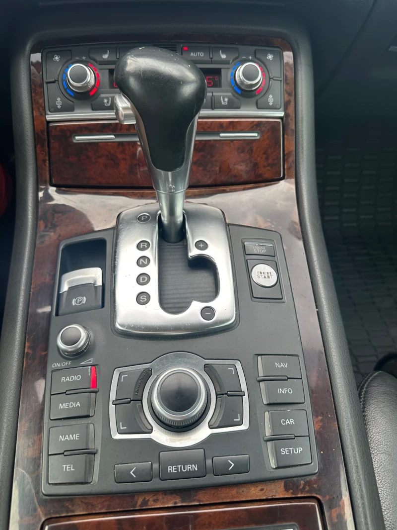 Audi A8 3.0TDI 2009 FULL FULL, снимка 16 - Автомобили и джипове - 51670212