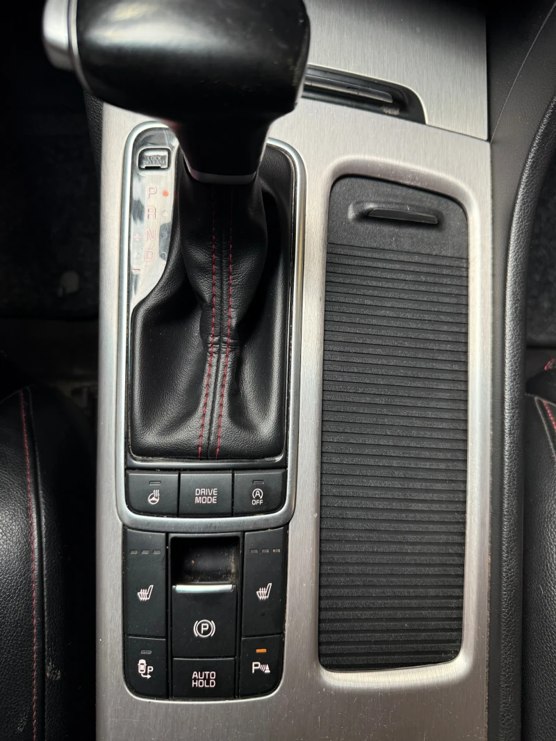 Kia Optima 1.7 CRDi GT Line, снимка 10 - Автомобили и джипове - 51671381