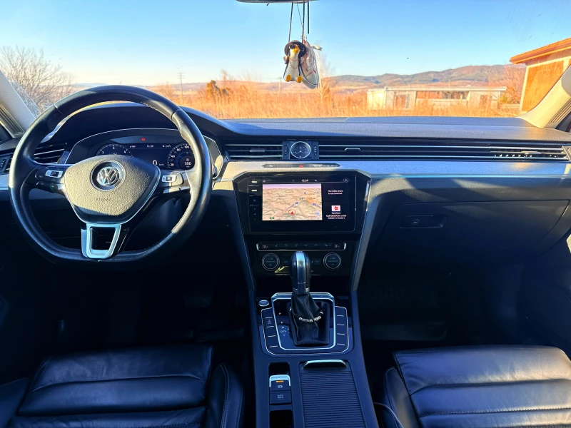 VW Passat 2.0 TDI HighLine, снимка 10 - Автомобили и джипове - 53251970