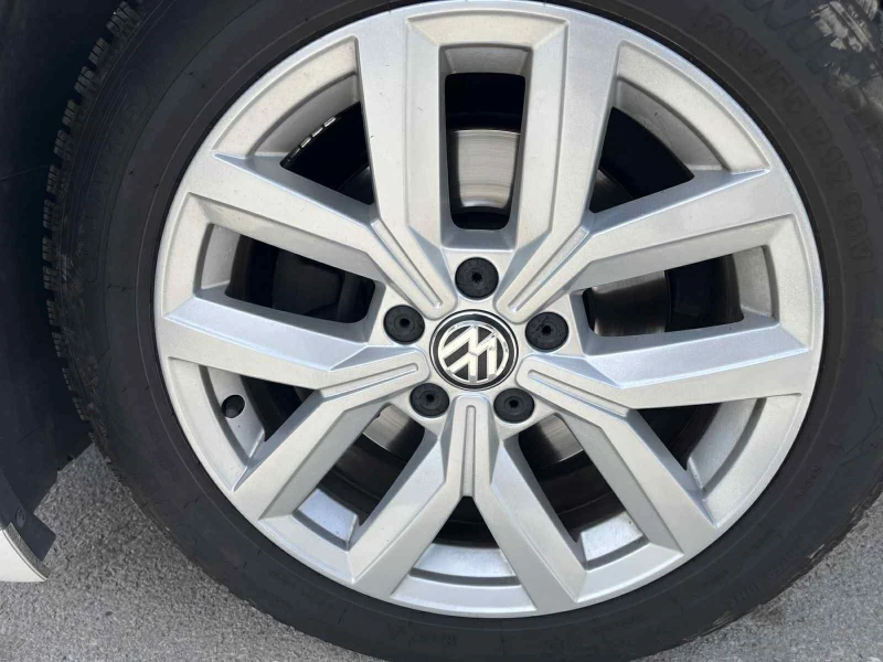 VW Passat 2.0 TDI HighLine, снимка 10 - Автомобили и джипове - 53023642