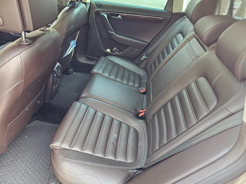 VW Passat Variant 2.0TDI Highline 4Motion DSG R-Line , снимка 10 - Автомобили и джипове - 52502103