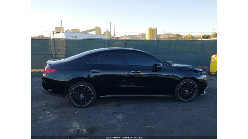 Mercedes-Benz CLA 250, снимка 12 - Автомобили и джипове - 52643790