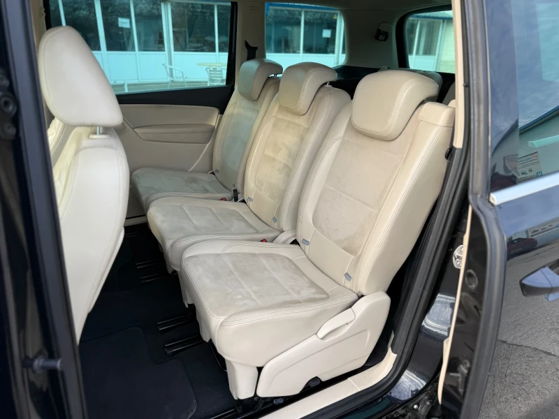 VW Sharan * 7-места* DSG, снимка 10 - Автомобили и джипове - 52982768