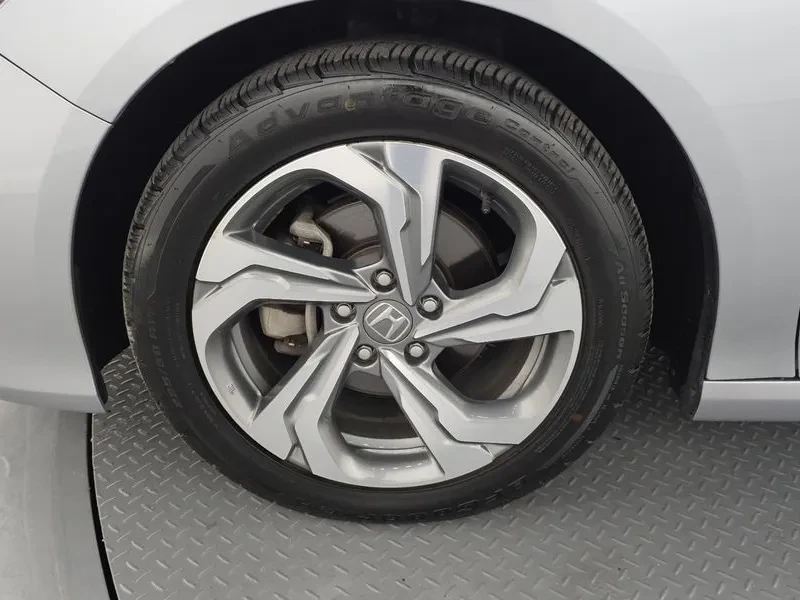 Honda Accord 1.5 Turbo, снимка 5 - Автомобили и джипове - 55814481