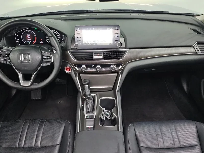 Honda Accord 1.5 Turbo, снимка 7 - Автомобили и джипове - 55814481