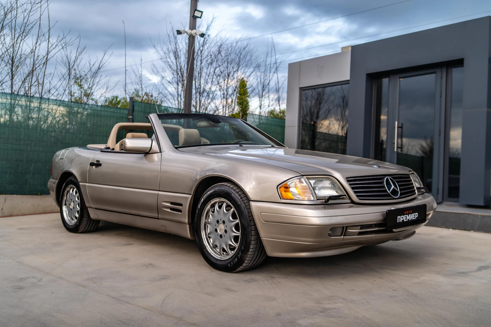 Mercedes-Benz SL 500 i-КАБРИОЛЕТ-УНИКАЛНО ЗАПАЗЕН И БЕЗ РЪЖДИ! - изображение 7
