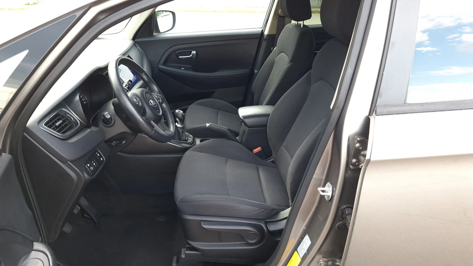 Kia Carens 1.6-135кс. 7-места.НАВИ-ПОДГРЕВ - изображение 7