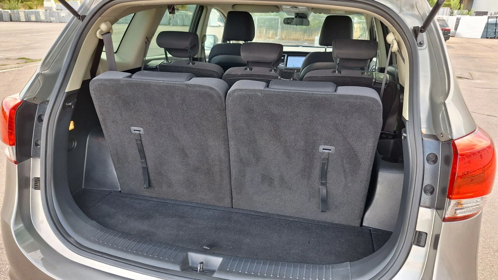 Kia Carens 1.6-135. 7-.- | Mobile.bg   16