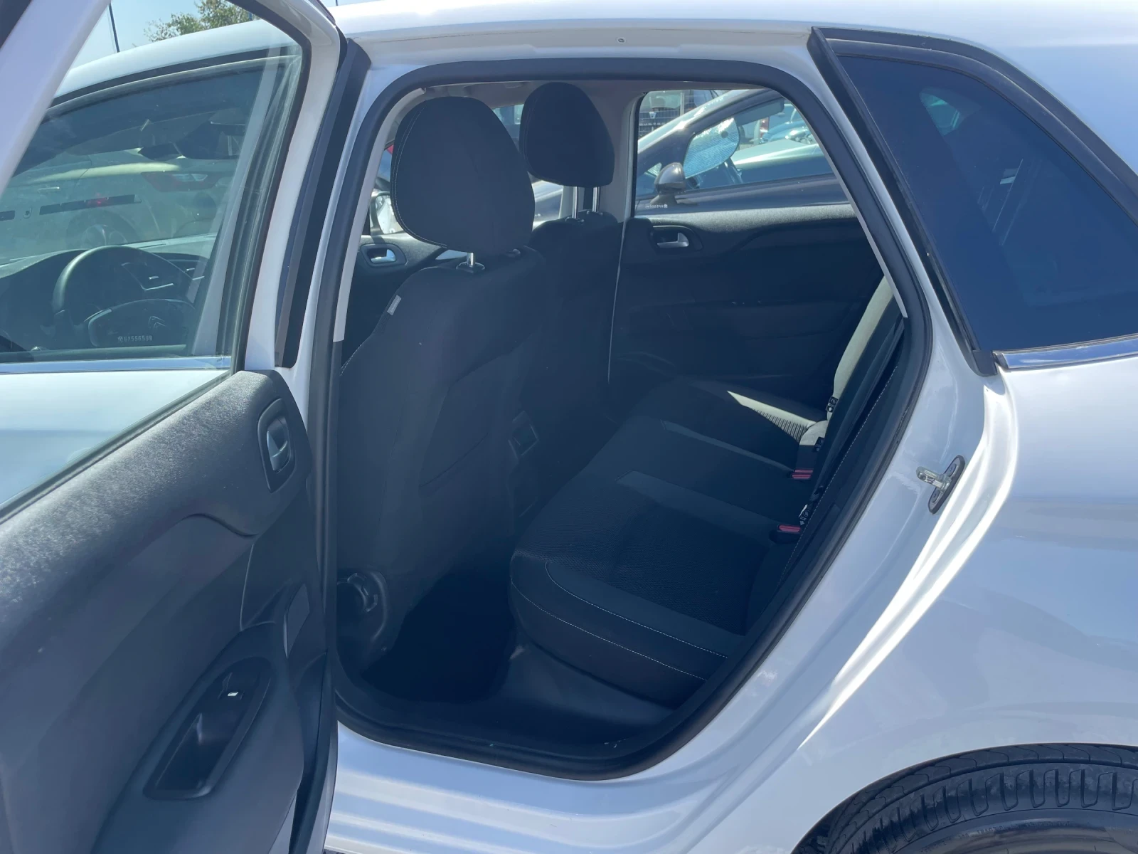 Citroen C4 1.6HDI АВТОМАТИК - изображение 7