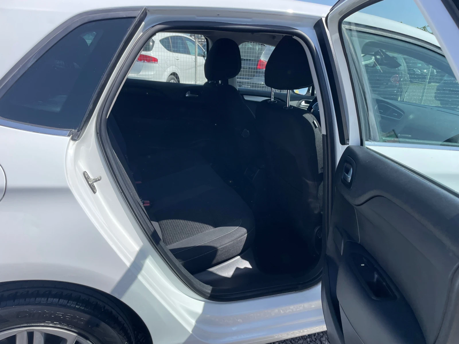 Citroen C4 1.6HDI АВТОМАТИК - изображение 9