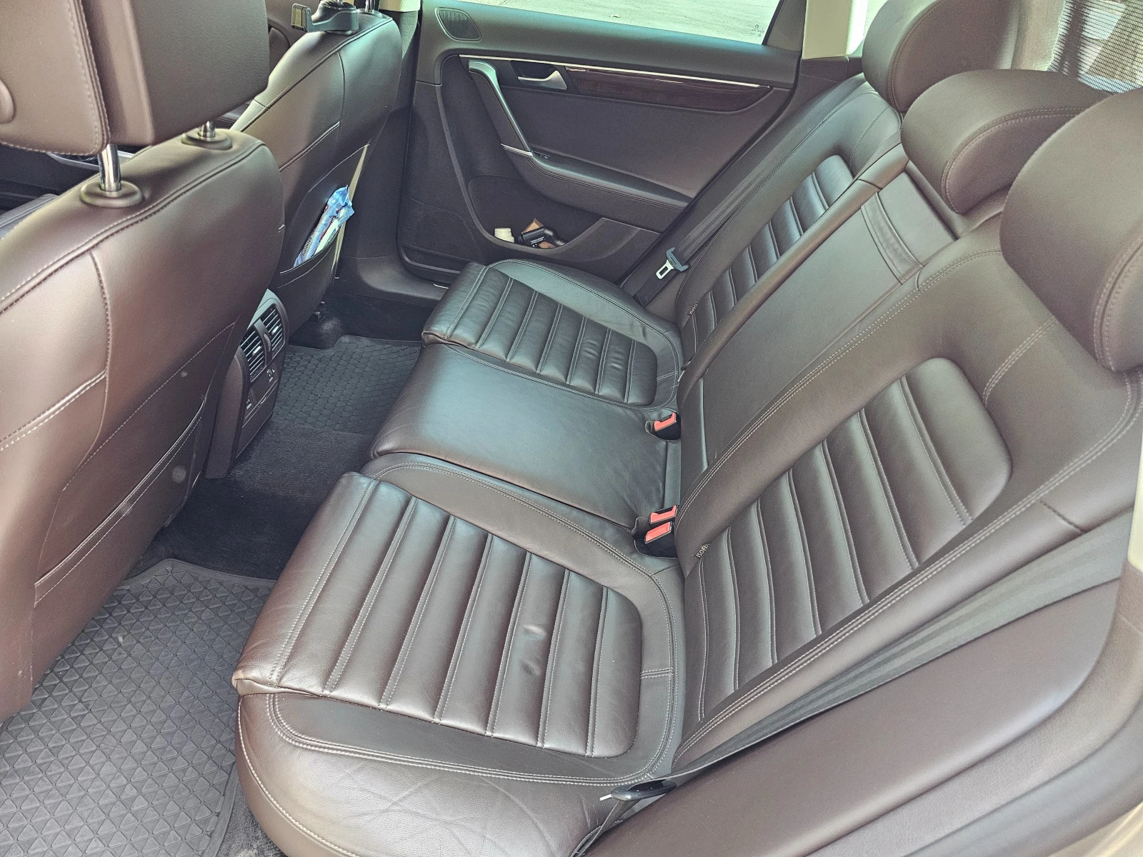 VW Passat Variant 2.0TDI Highline 4Motion DSG - изображение 10