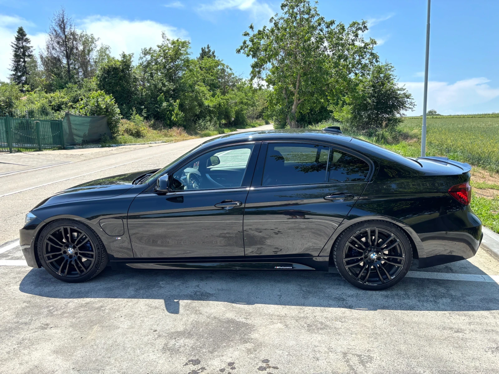 BMW 330 e, снимка 5 - Автомобили и джипове - 53728798