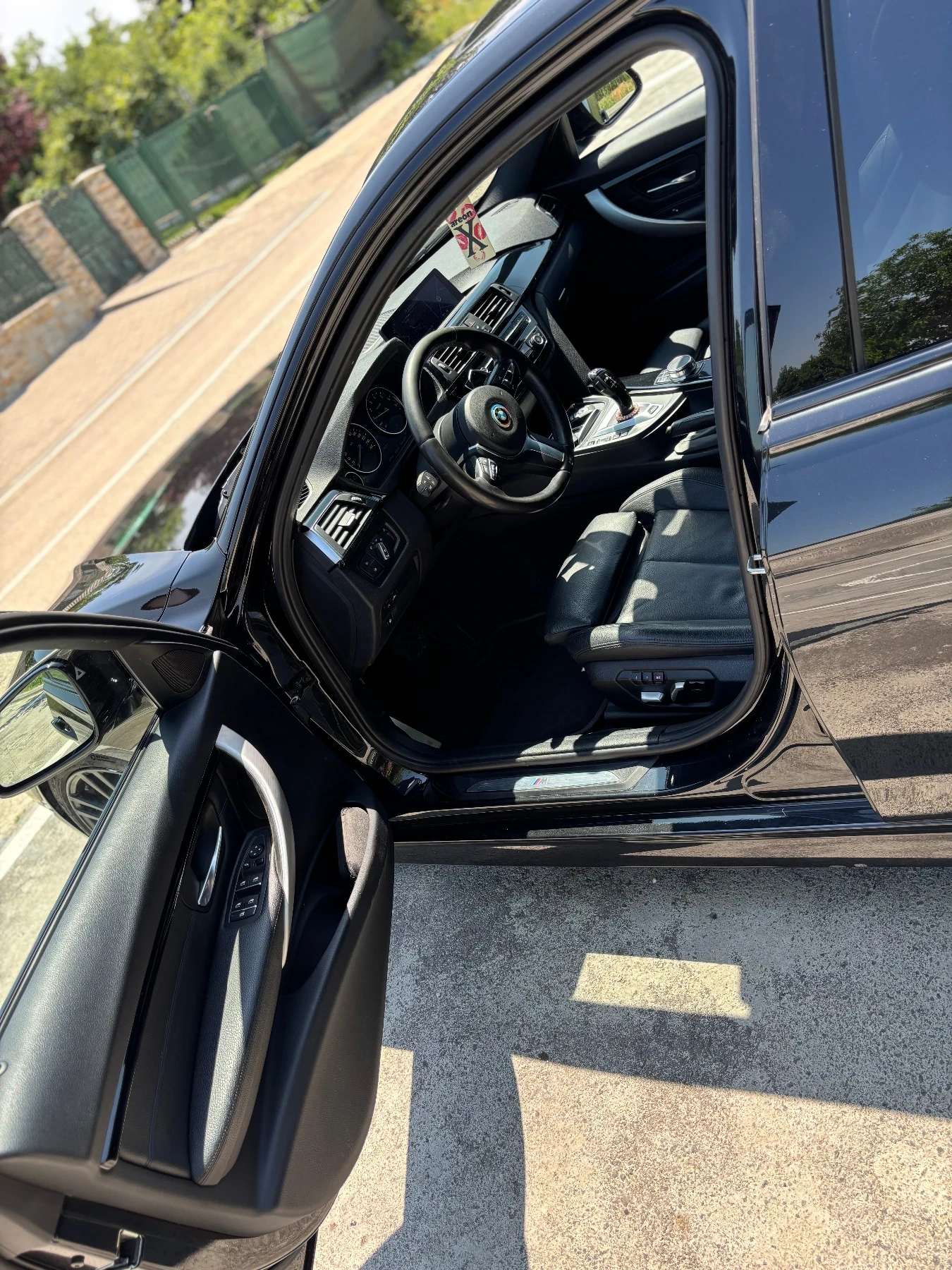 BMW 330 e, снимка 6 - Автомобили и джипове - 53728798