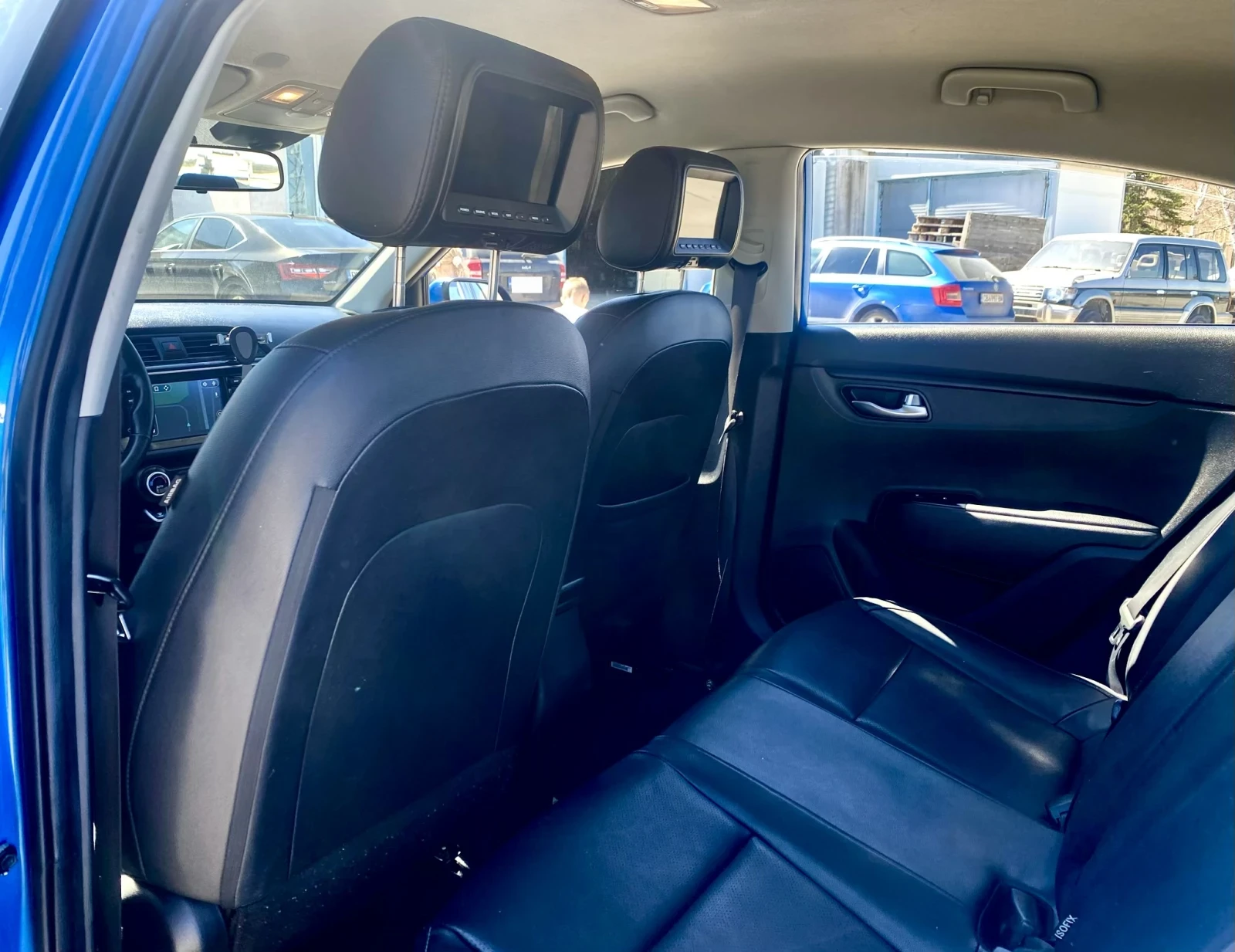 Kia Rio Premium Sedan 1.6 LPG, снимка 8 - Автомобили и джипове - 53926309