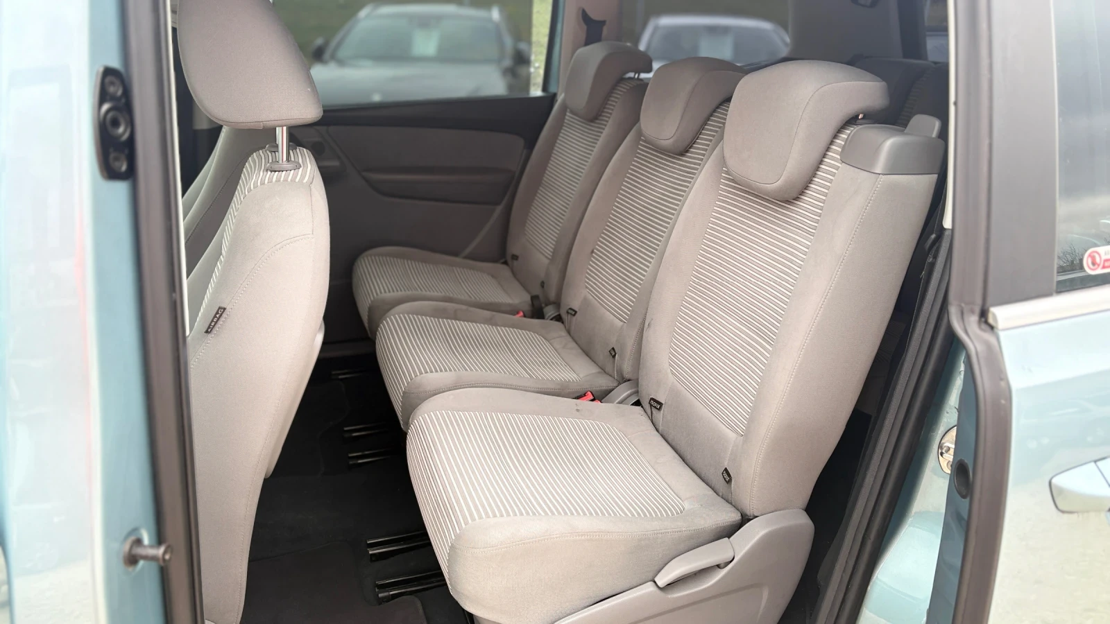 Seat Alhambra, снимка 7 - Автомобили и джипове - 53950118