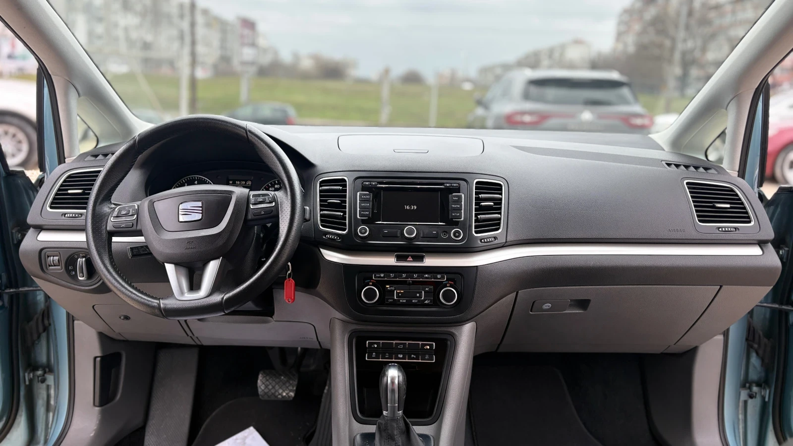 Seat Alhambra, снимка 10 - Автомобили и джипове - 53950118