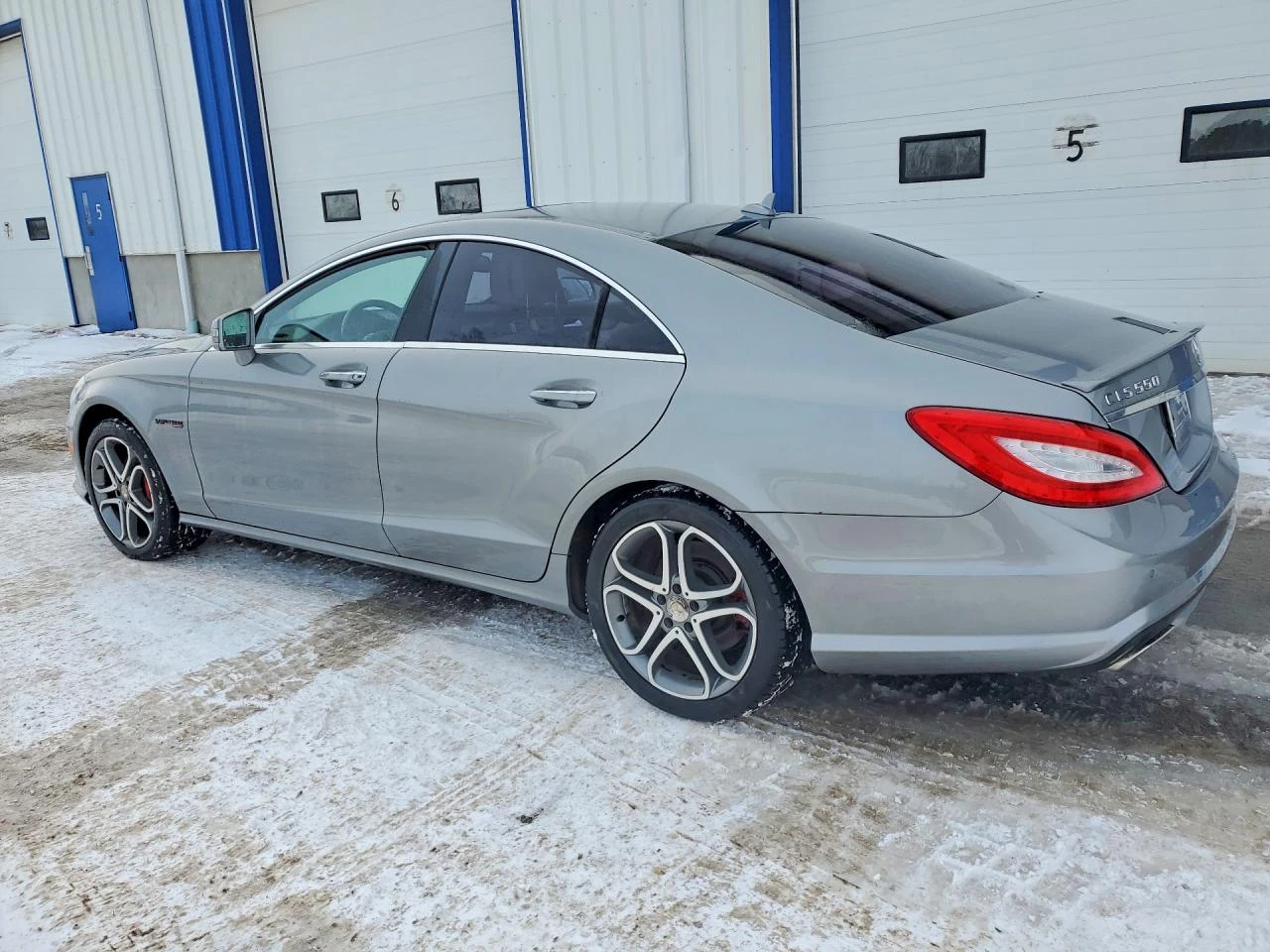 Mercedes-Benz CLS 550 4matic, снимка 4 - Автомобили и джипове - 53955644