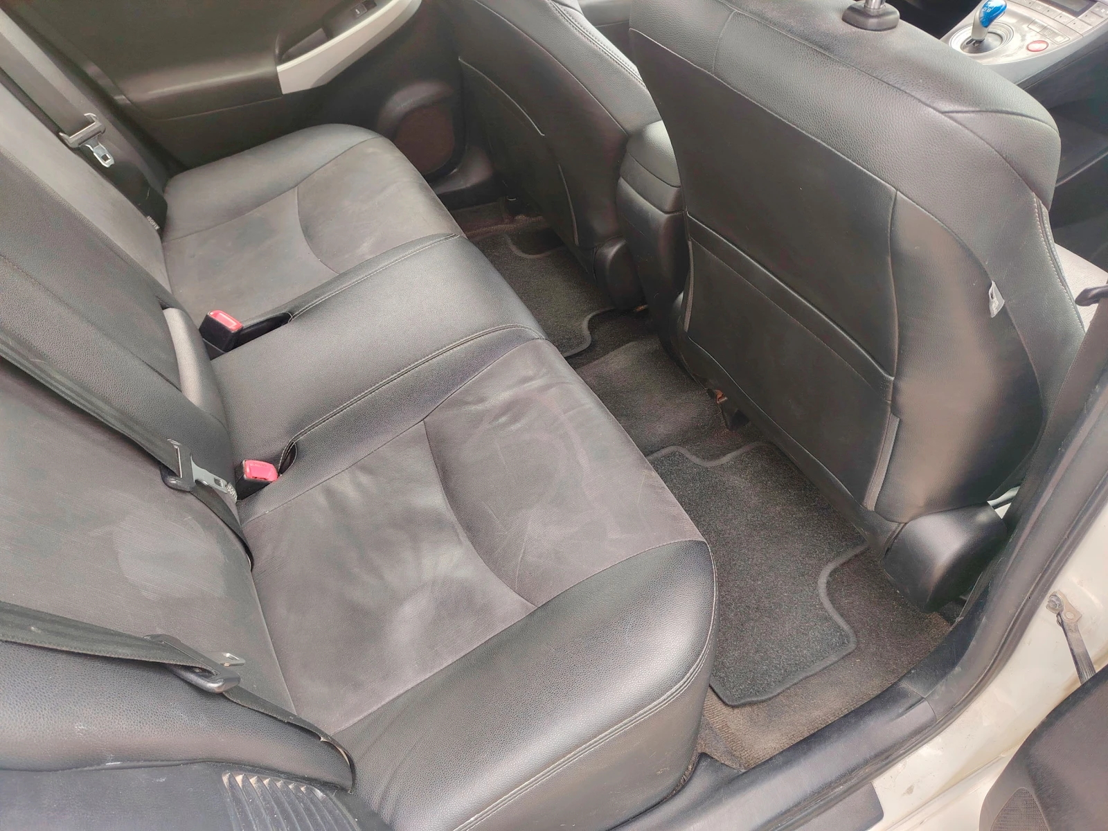 Toyota Prius LPG, снимка 9 - Автомобили и джипове - 54283469