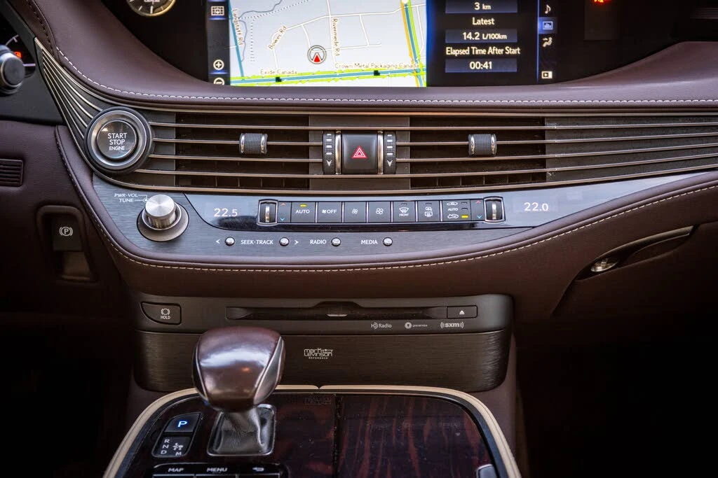 Lexus LS 500 MARK LEV* HEAD-UP* 360 КАМЕРИ* ОБДУХВАНЕ* ПАНОРАМА, снимка 12 - Автомобили и джипове - 54302458