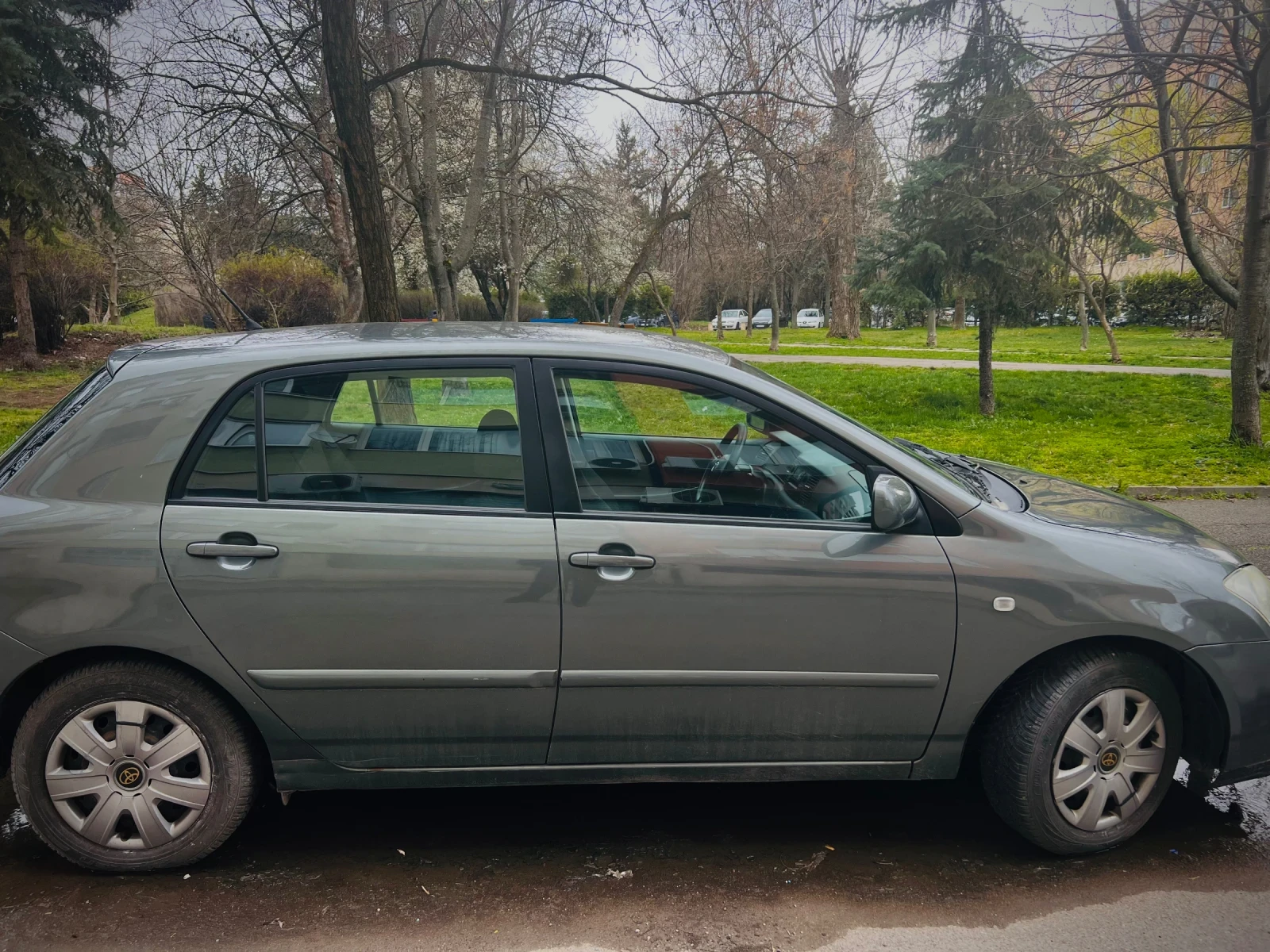 Toyota Corolla 1.4 VVTI, снимка 3 - Автомобили и джипове - 54398356