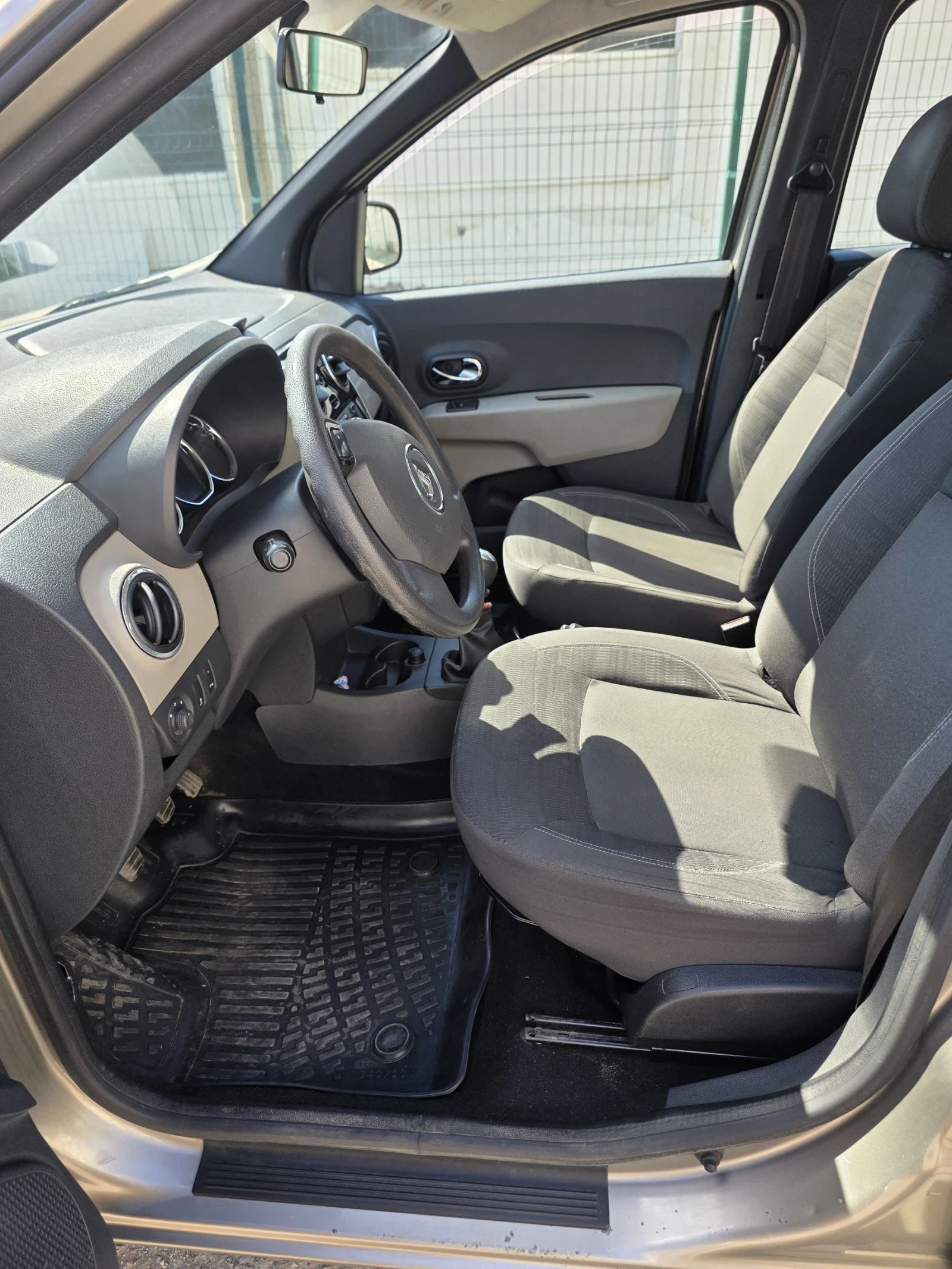 Dacia Lodgy 6+ 1, снимка 11 - Автомобили и джипове - 54432220