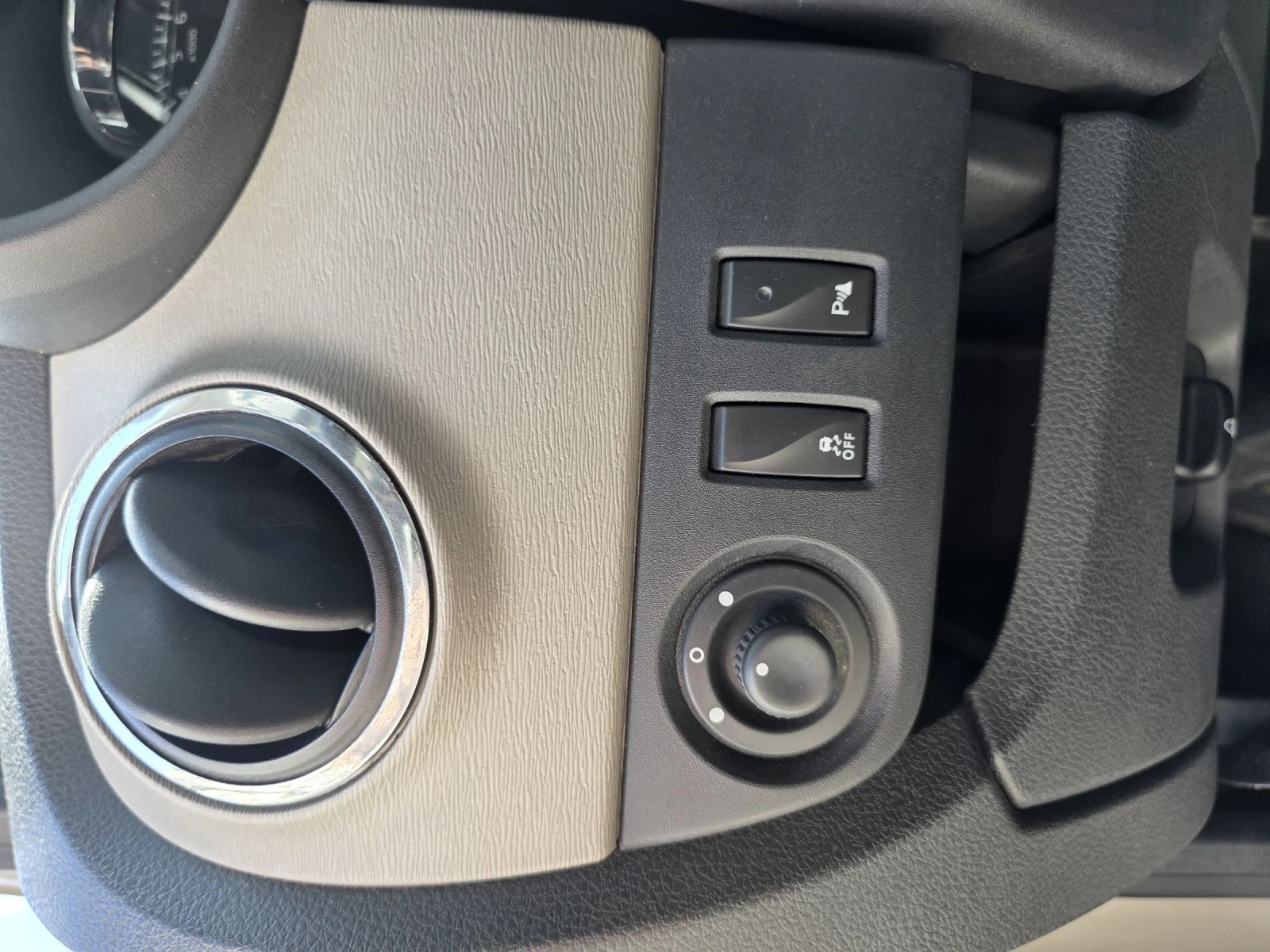 Dacia Lodgy 6+ 1, снимка 8 - Автомобили и джипове - 54432220