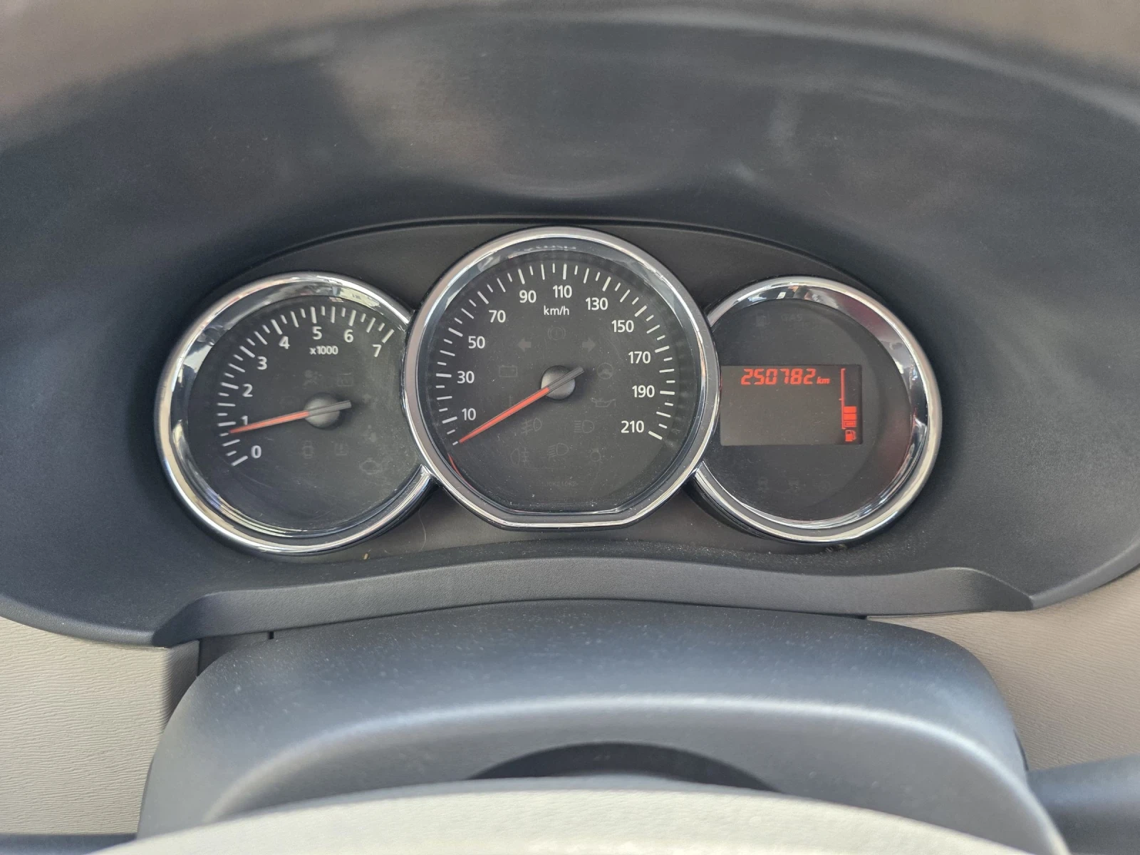 Dacia Lodgy 6+ 1, снимка 13 - Автомобили и джипове - 54432220