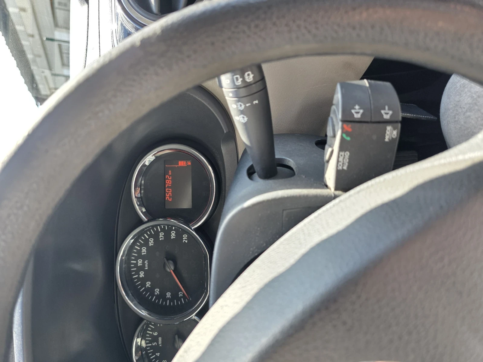 Dacia Lodgy 6+ 1, снимка 14 - Автомобили и джипове - 54432220