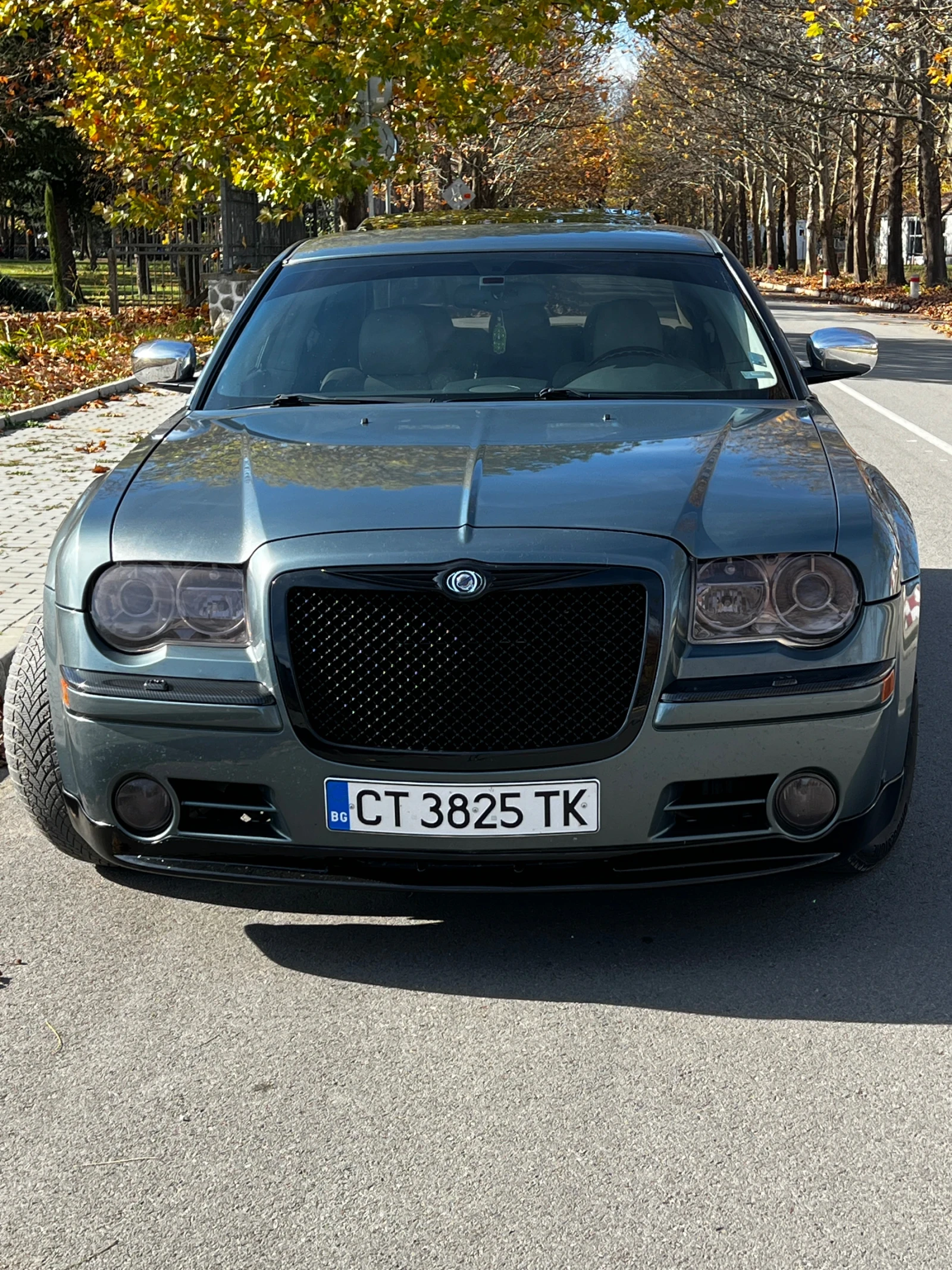 Chrysler 300c, снимка 11 - Автомобили и джипове - 54442473