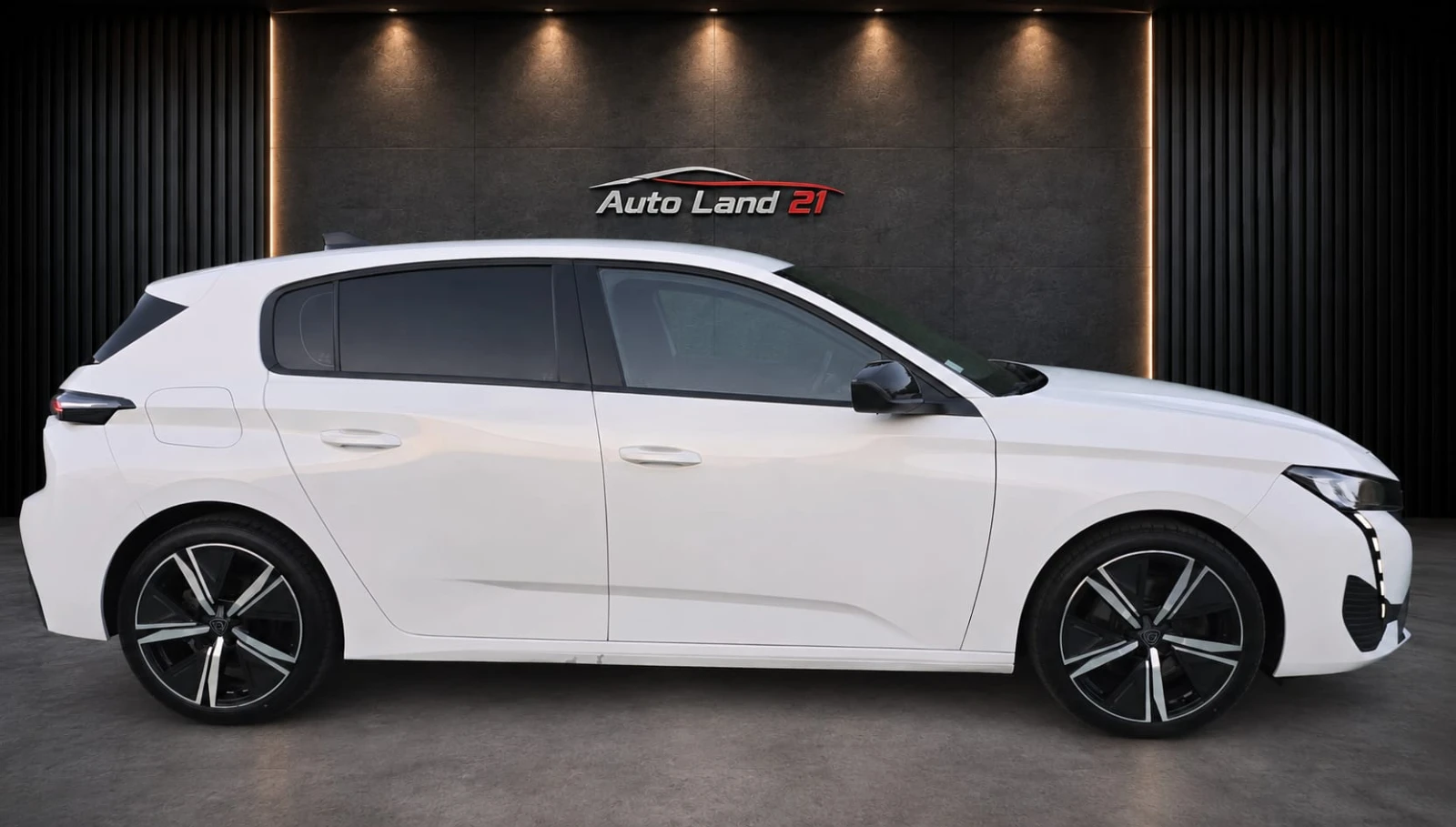 Peugeot 308 1.5BlueHDI* ALLURE* 131кс* EAT8 Automatic* , снимка 4 - Автомобили и джипове - 55326768