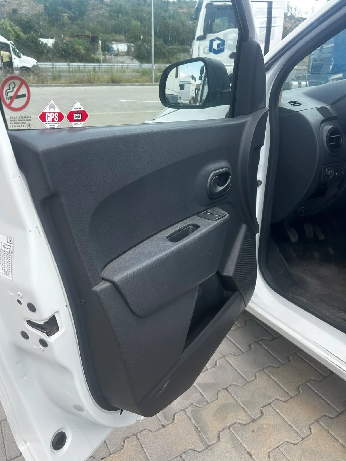 Dacia Dokker 1.5 dci, снимка 10 - Автомобили и джипове - 55570646