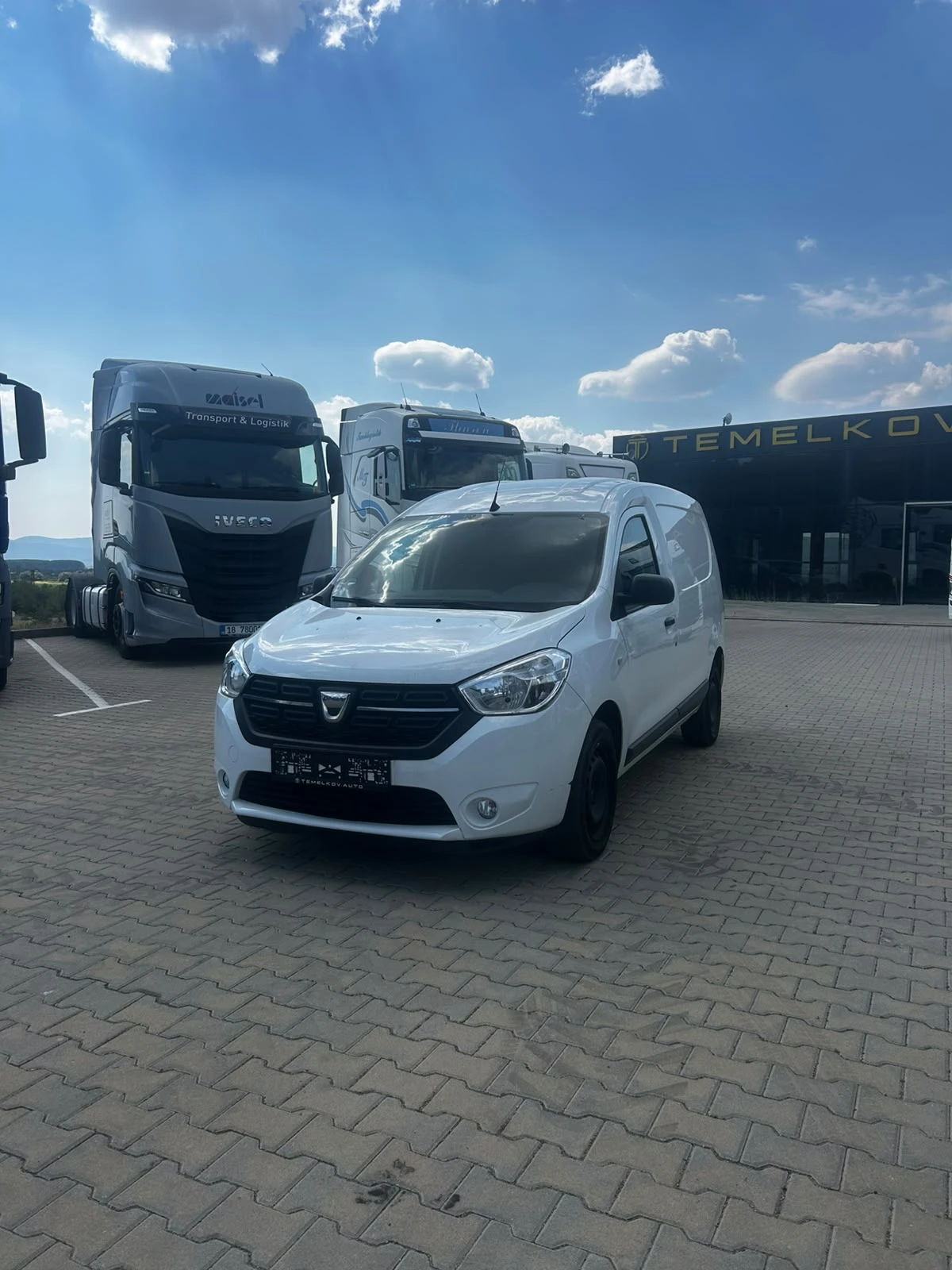 Dacia Dokker 1.5 dci, снимка 2 - Автомобили и джипове - 55570646