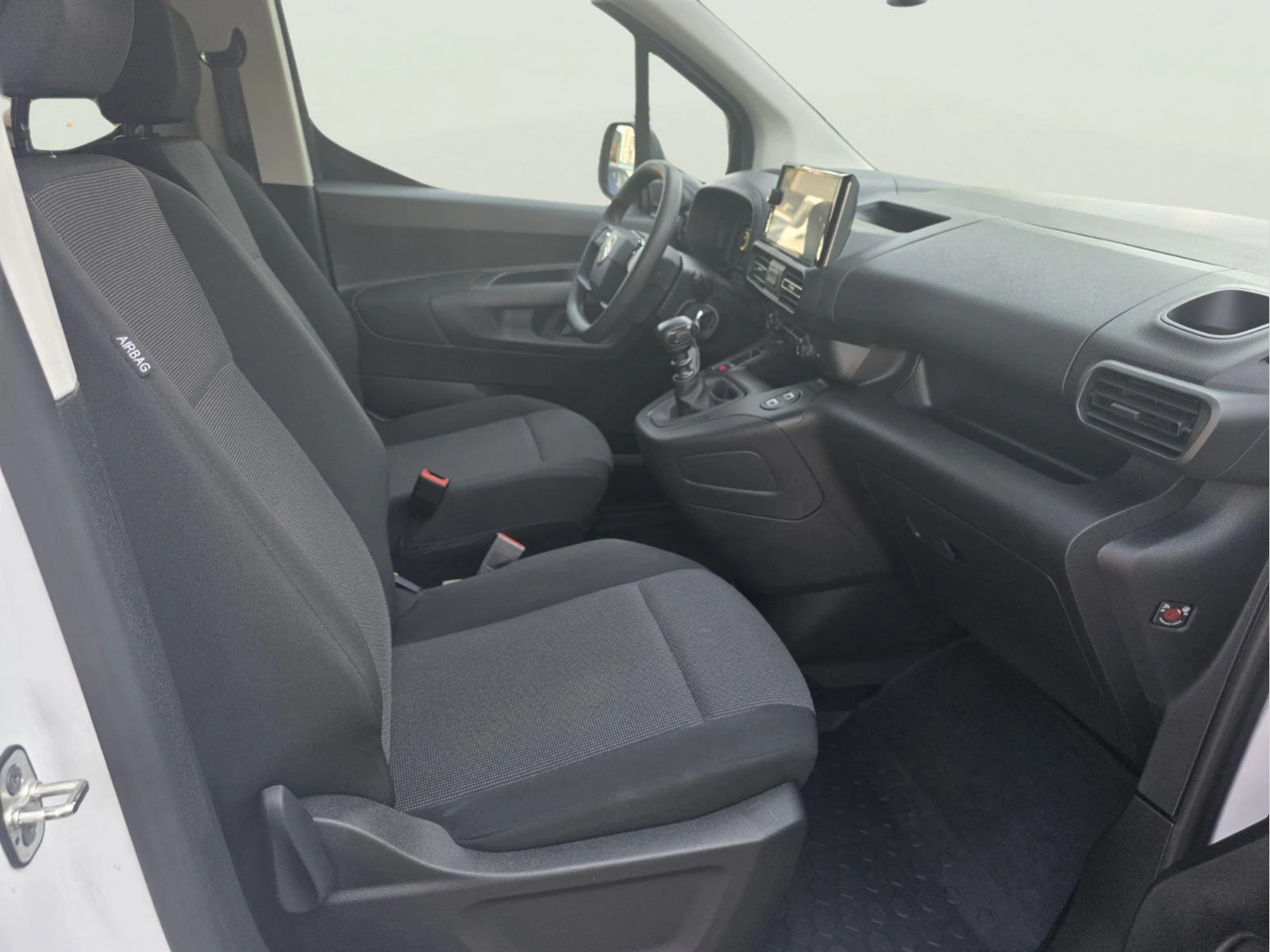 Citroen Berlingo 1.5 HDI, снимка 9 - Автомобили и джипове - 55994835