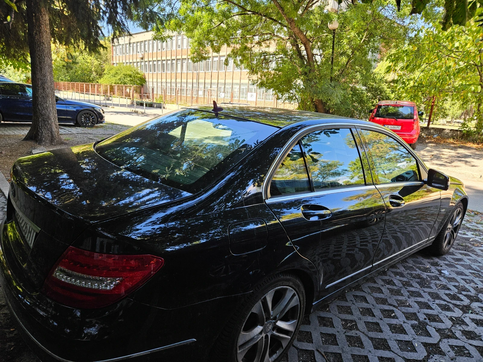 Mercedes-Benz 180, снимка 2 - Автомобили и джипове - 56087387