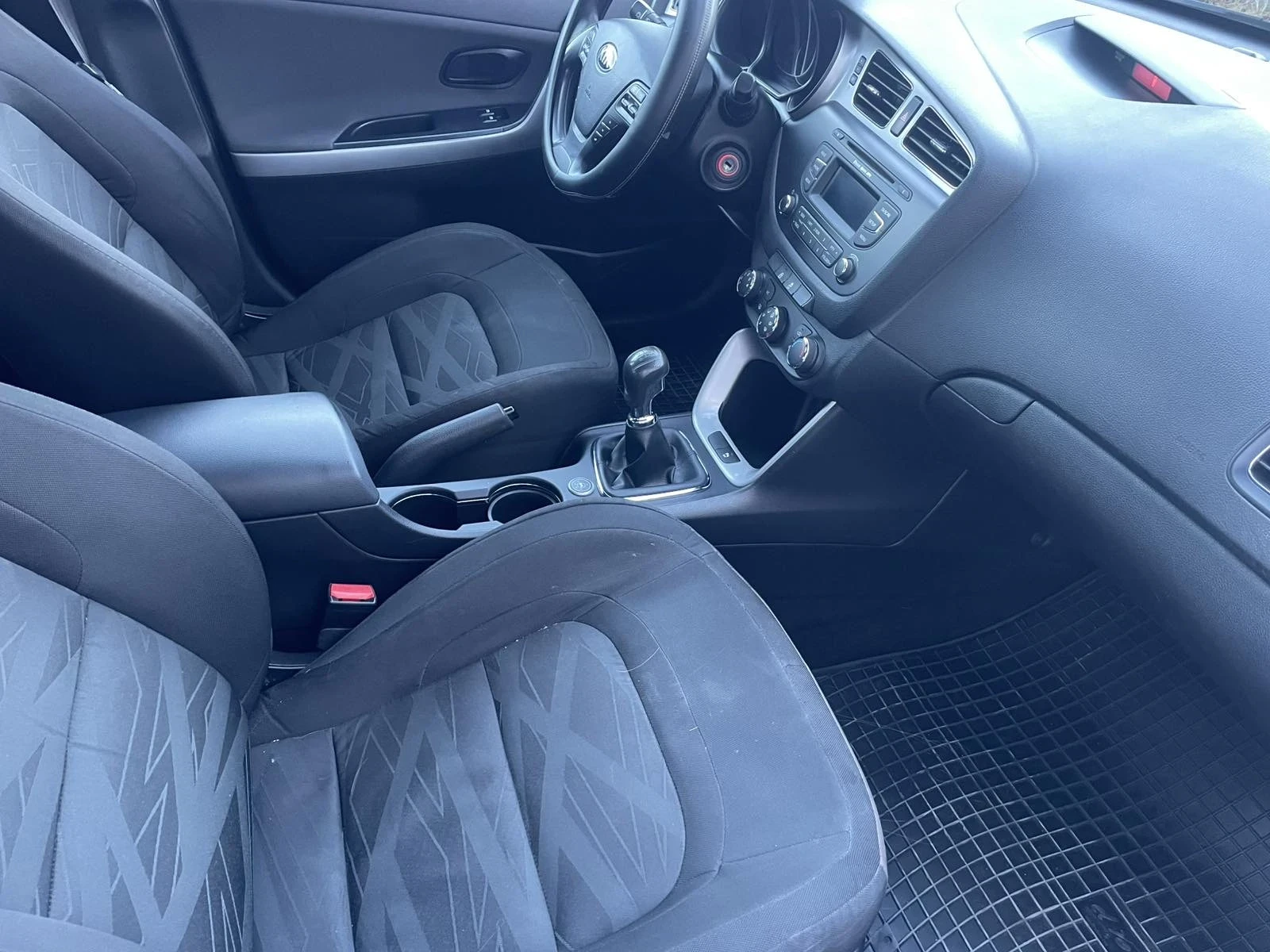 Kia Ceed 1.4 Бензин/Газ /Фабрична, снимка 14 - Автомобили и джипове - 56340177