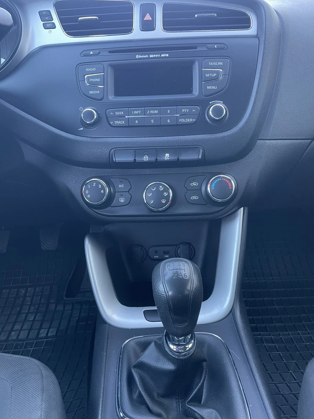 Kia Ceed 1.4 Бензин/Газ /Фабрична, снимка 11 - Автомобили и джипове - 56340177