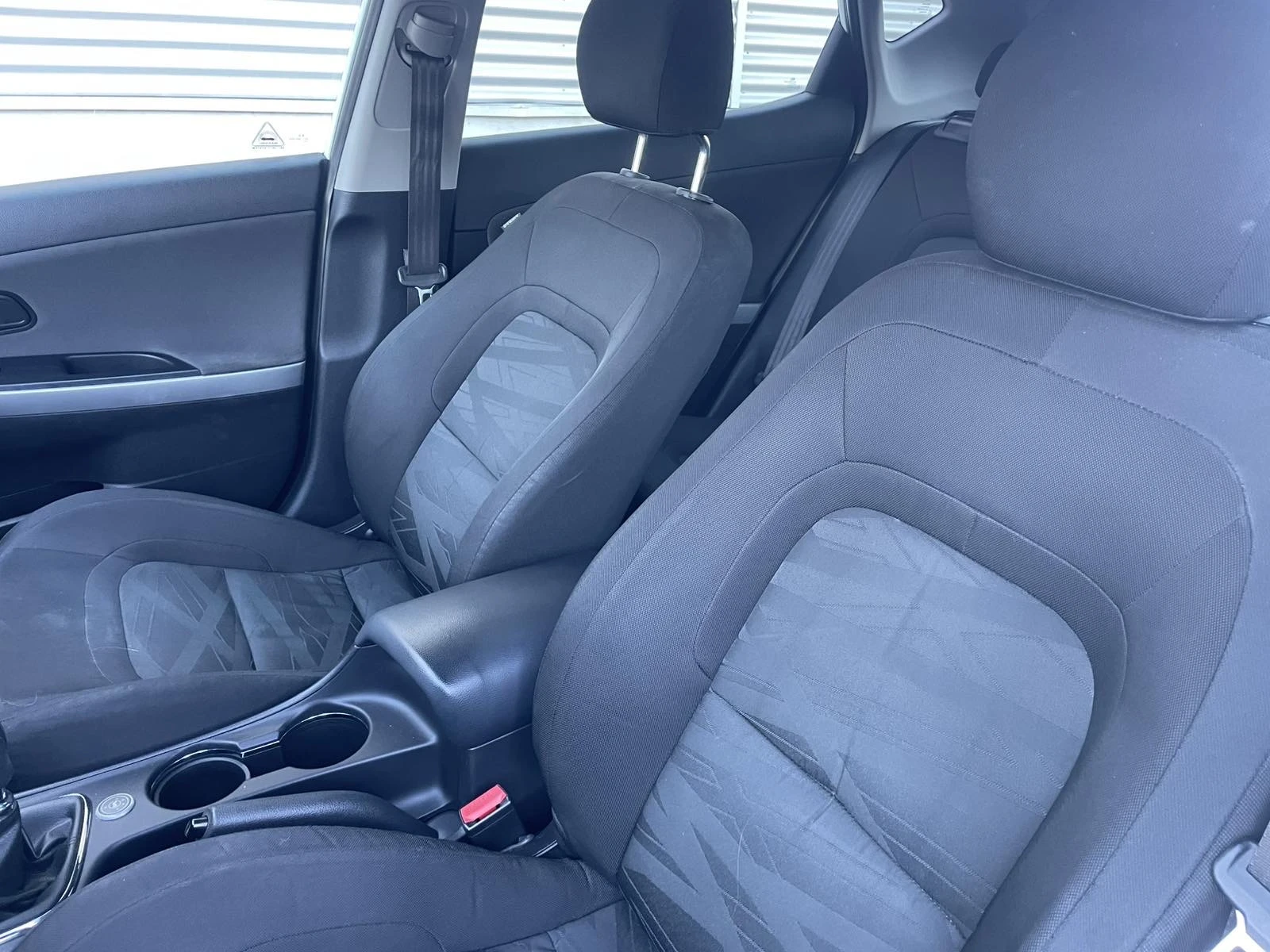 Kia Ceed 1.4 Бензин/Газ /Фабрична, снимка 8 - Автомобили и джипове - 56340177