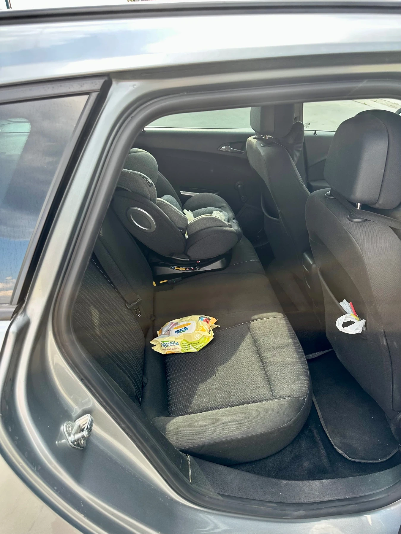 Opel Astra 1, 7 CDTI, снимка 11 - Автомобили и джипове - 56446309