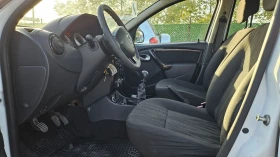 Dacia Duster 1.6i-4x4 ФБ. ГАЗОВО- 6ск., снимка 9