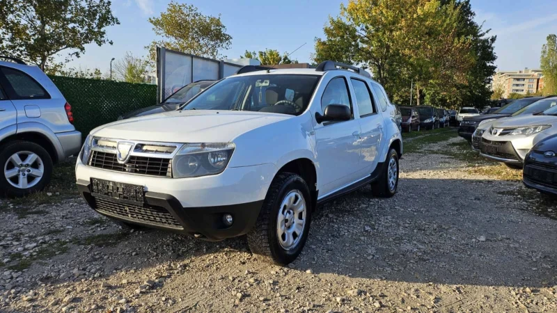 Dacia Duster 1.6i-4x4 ФБ. ГАЗОВО- 6ск., снимка 1 - Автомобили и джипове - 47468793