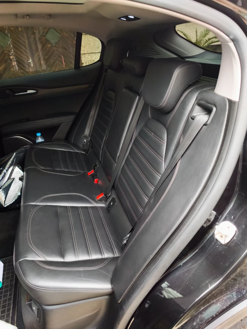 Alfa Romeo Stelvio, снимка 8 - Автомобили и джипове - 51421538