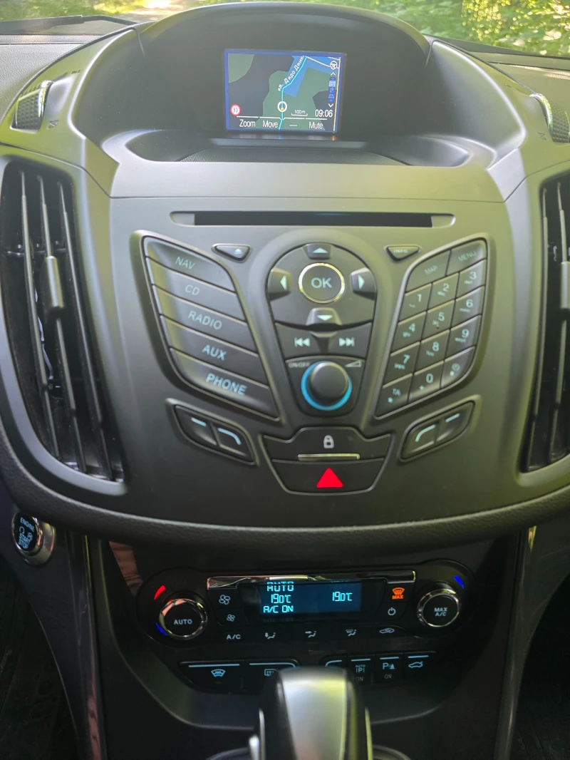 Ford Kuga 4x4 /182кс/ Keyless, снимка 8 - Автомобили и джипове - 52209855