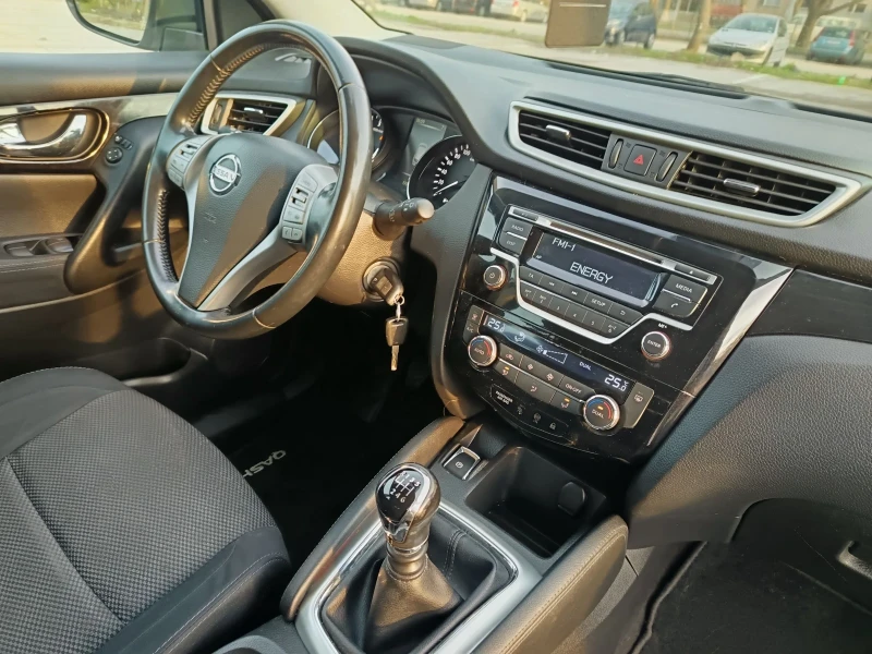 Nissan Qashqai 1.5.110 , снимка 16 - Автомобили и джипове - 53541304