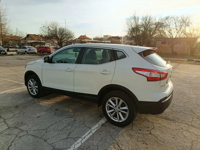 Nissan Qashqai 1.5.110 , снимка 8 - Автомобили и джипове - 53541304