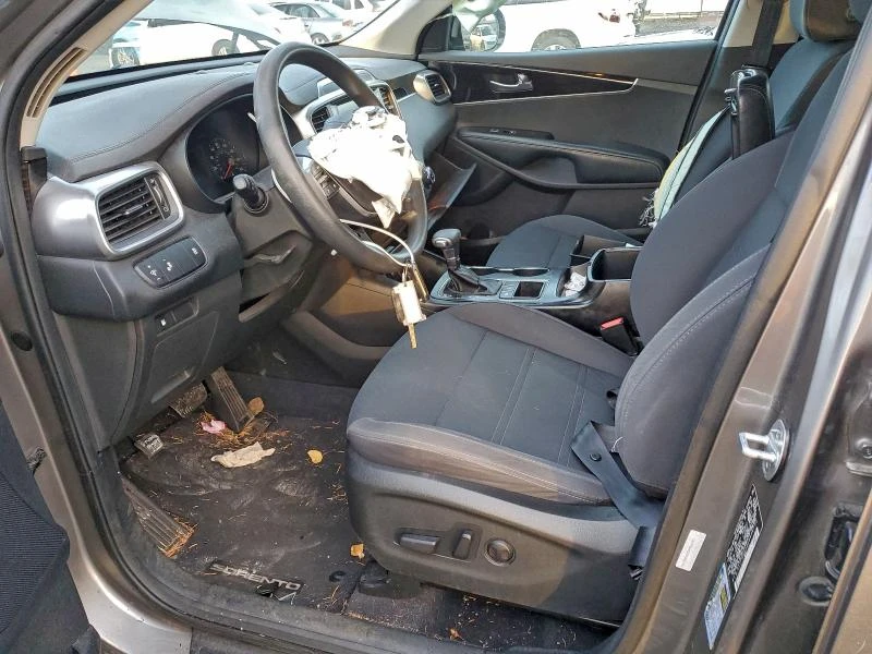 Kia Sorento 3.3L 6 All wheel drive, снимка 13 - Автомобили и джипове - 53083296