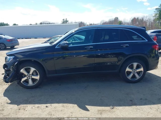 Mercedes-Benz GLC 300 * 4MATIC* КОЖА* ПОДГРЕВ* ПАНОРАМА* , снимка 14 - Автомобили и джипове - 54529525